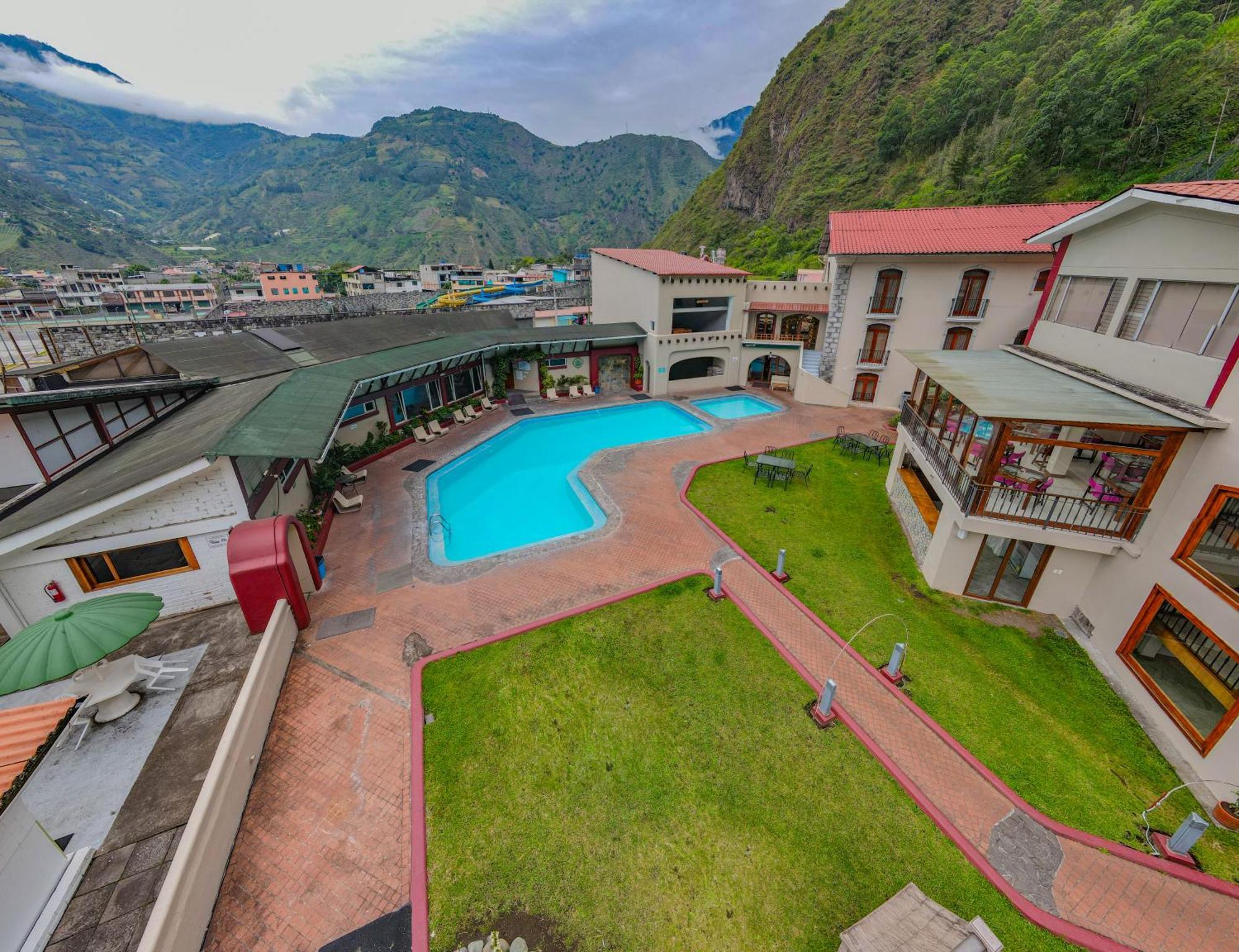 Sangay Spa Hotel Banos  Bagian luar foto
